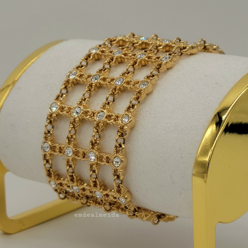 SOLD - Swarovski Crystal Vintage Gold Tone Lattice Weave Statement Bracelet - Picture 4 of 6